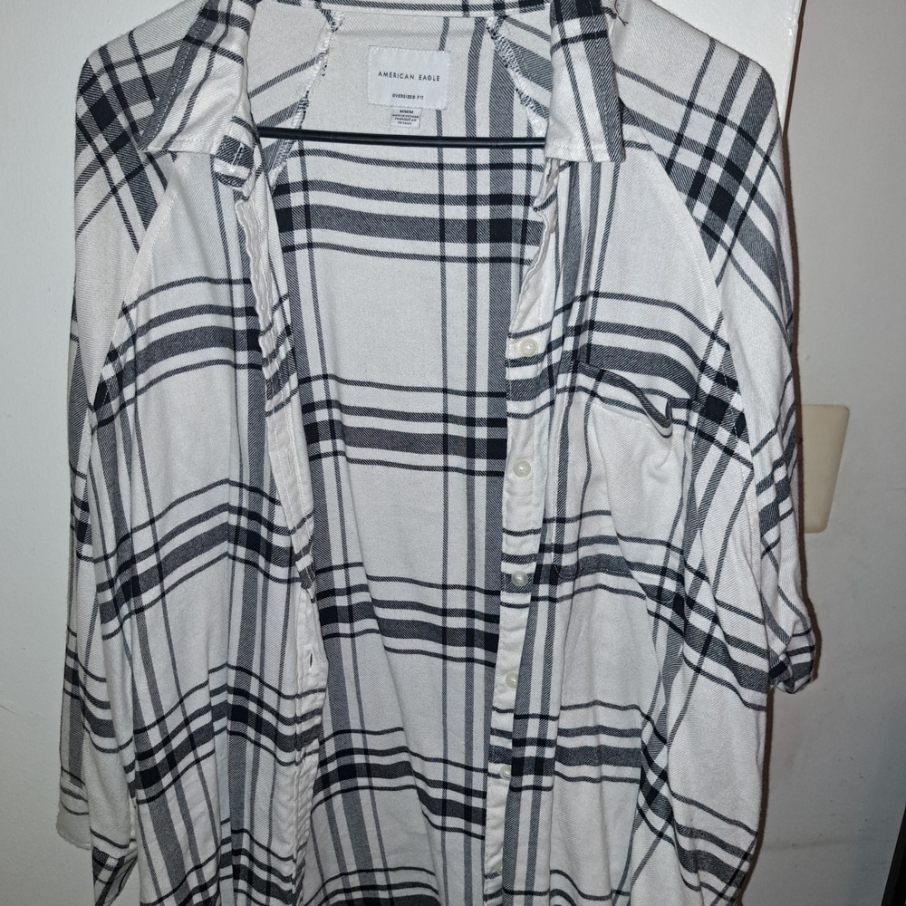 American Eagle Outfitters Men's Black and White Plaid Shirt